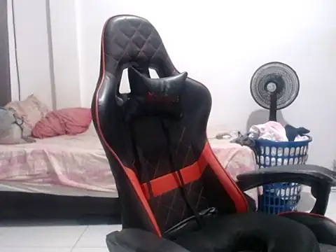 Adriana_0312 webcam