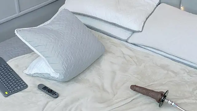 AlmaRose_ webcam