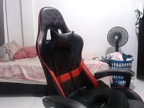 Adriana_0312 webcam