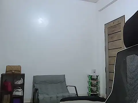 XxSensationSelena18 webcam