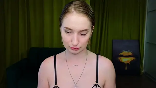 AlisaFoxis webcam