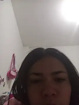 Meliissa_Saens webcam