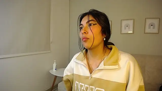 Bella_Cute_01 webcam
