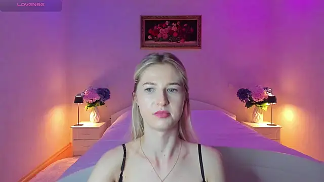 Julie_Blaze webcam