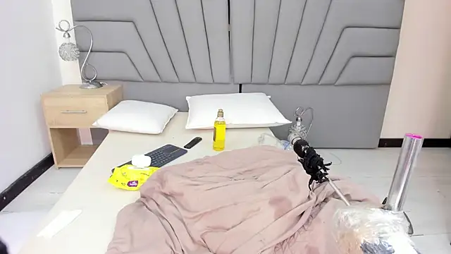 Angie_Will webcam