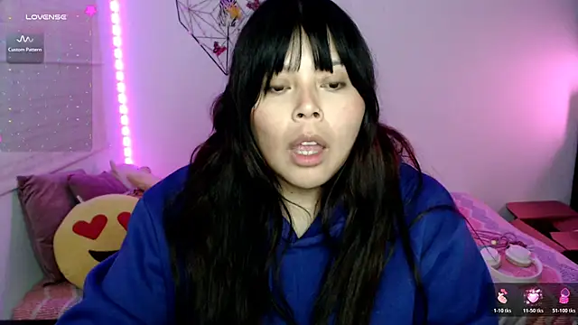 EllieMoonX webcam