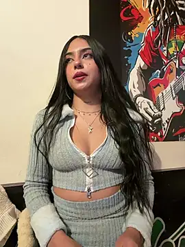 LilacNoir webcam