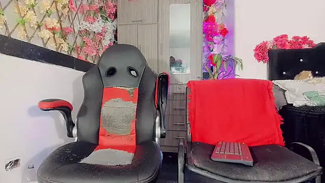 Thiara_veky_ webcam