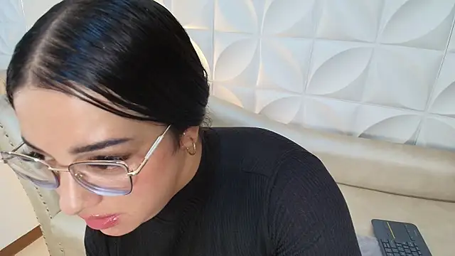 Bella_Stoone_ webcam