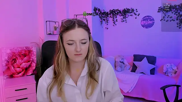 liana_kisses webcam