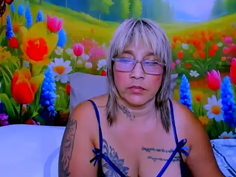 indianroxy live cam on StripChat