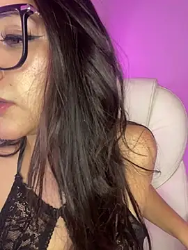 Zoe_Serrat webcam