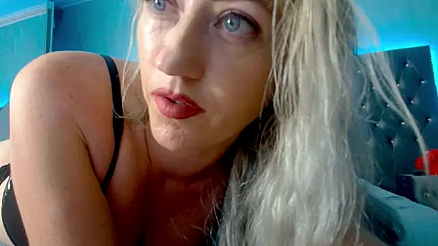 LaraLanee webcam