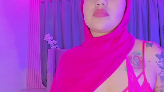Nayla-Mouna webcam