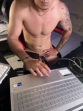 AngelLatinBoy webcam