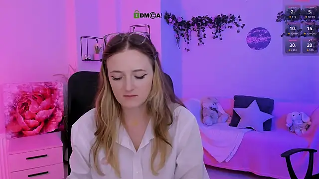 liana_kisses webcam