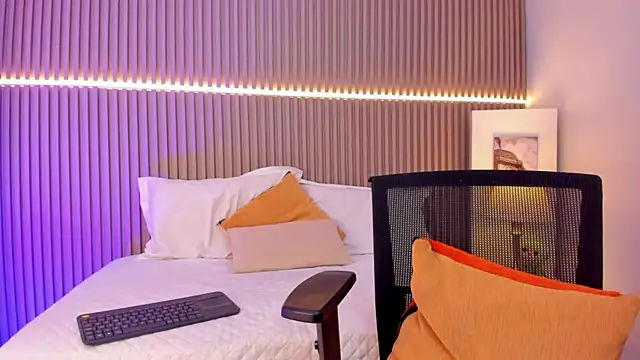 Victoria_Rosee webcam