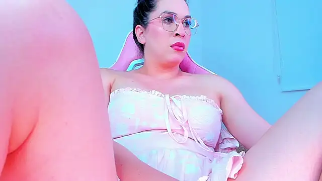 Ariana_f webcam