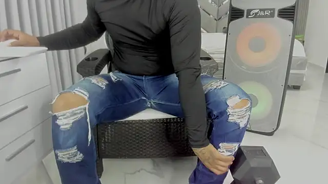 master_leather webcam