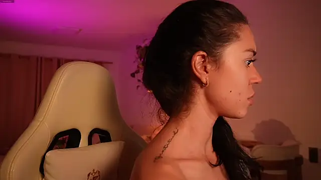 Madisonlara1 webcam