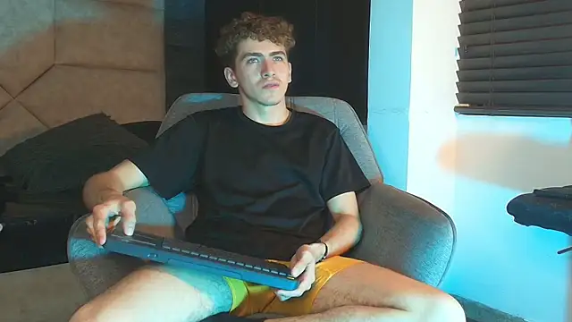 Tyler_Mcrey webcam