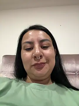 Abril_Luv webcam