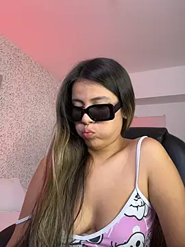NINI__MOON__ webcam