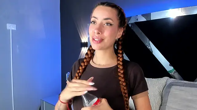 LolaGray__ webcam