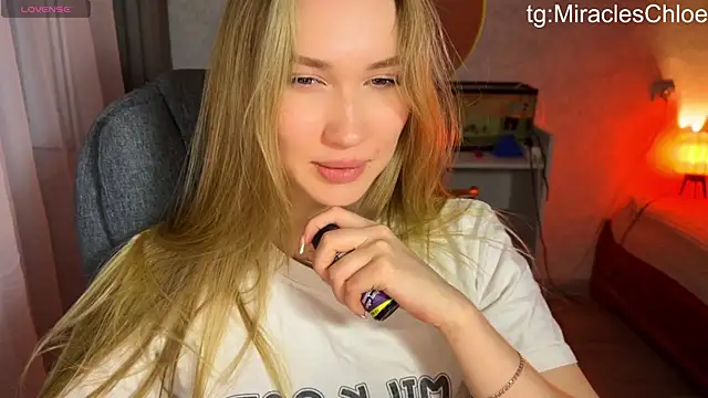 ChloeMillerMeow webcam