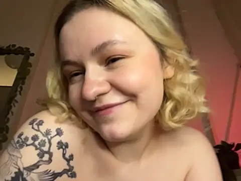 MoonIvy_ webcam