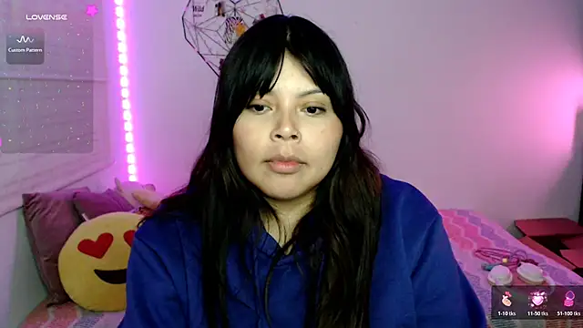 EllieMoonX webcam