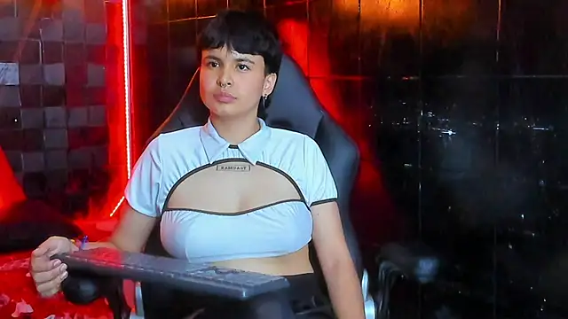 VioletFaith webcam