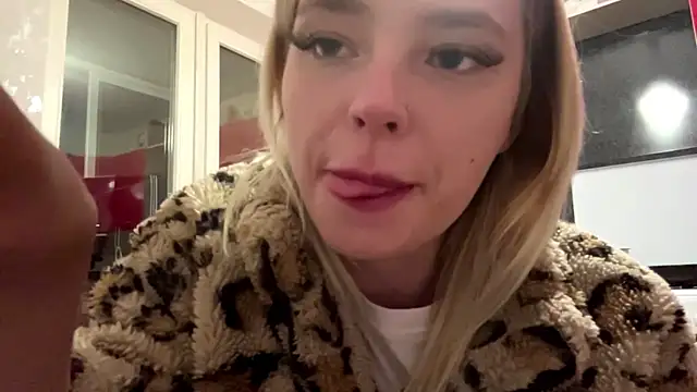 KimberliBaskerville webcam