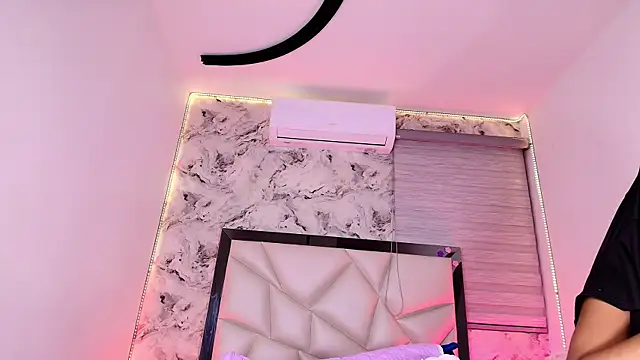 ali_laila webcam