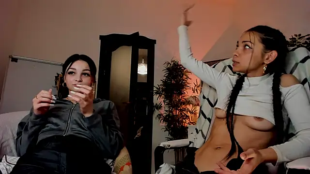 babygang_sidequests webcam