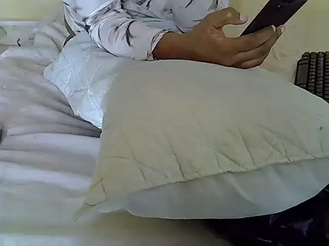 petitegirl43 webcam