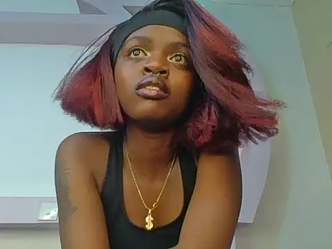 Lovey_queenn webcam