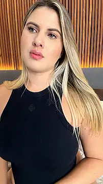 EmiilyAdams_ webcam