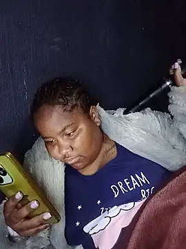 ChubbyMidgetxxx19 webcam