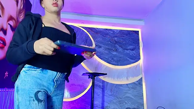 AndreaGiraldo_ webcam