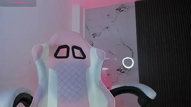 Chloemuaak webcam