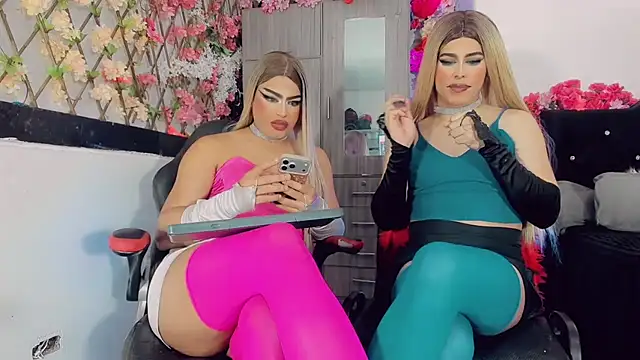 Thiara_veky_ webcam
