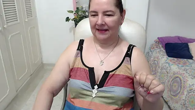 leonela_69 webcam
