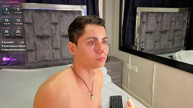 LeoMonnroe webcam