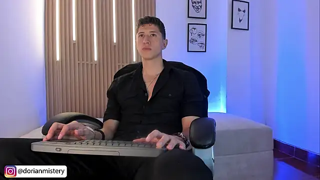 Dorianmistery2322_ webcam