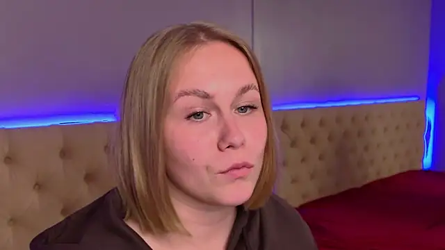 stacy_moorex live cam on StripChat
