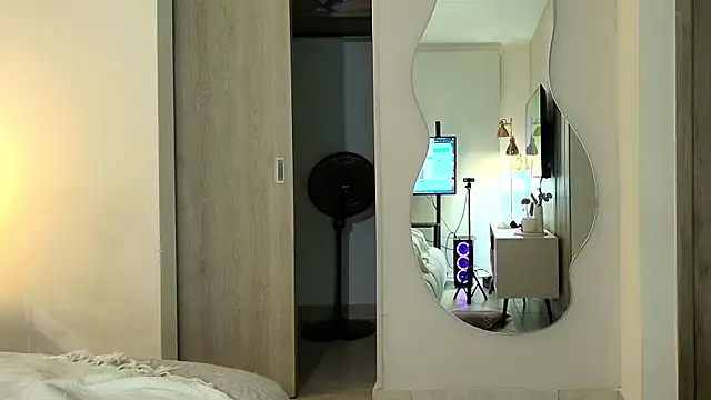 KathaLove webcam