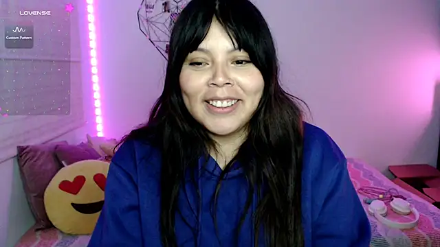 EllieMoonX webcam