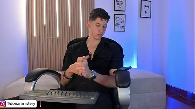 Dorianmistery2322_ webcam