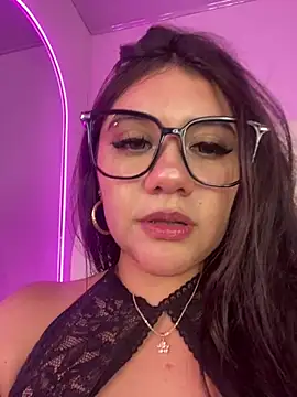 Zoe_Serrat webcam